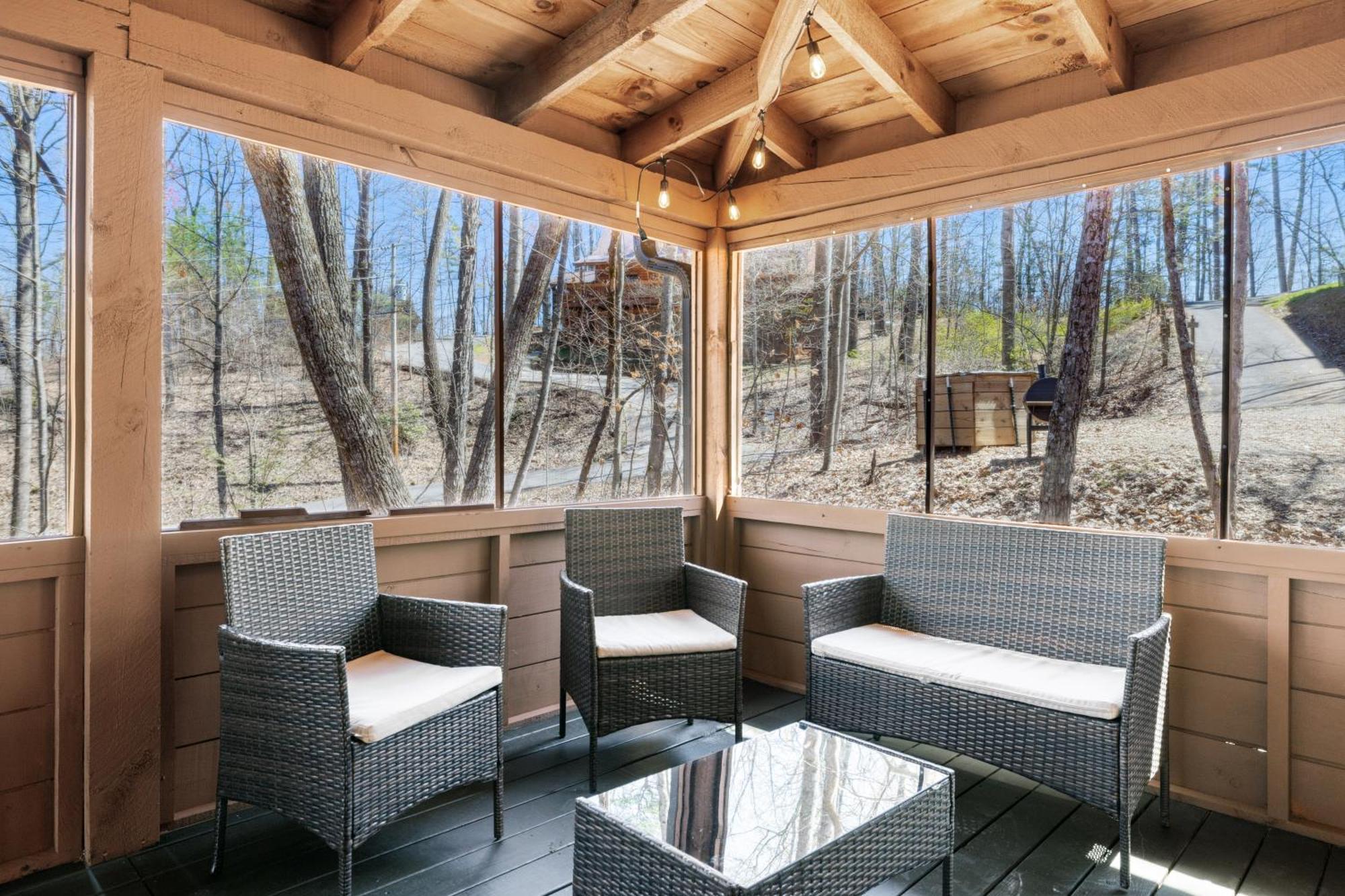 Cozy Family Friendly Cabin With Hot Tub, Near Gatlinburg, Pigeon Forge, Dollywood Сивиървил Екстериор снимка